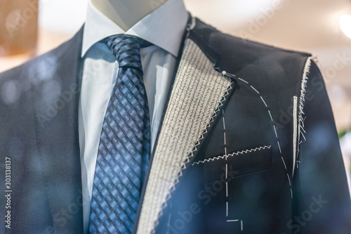 Принти на полотні luxury suit