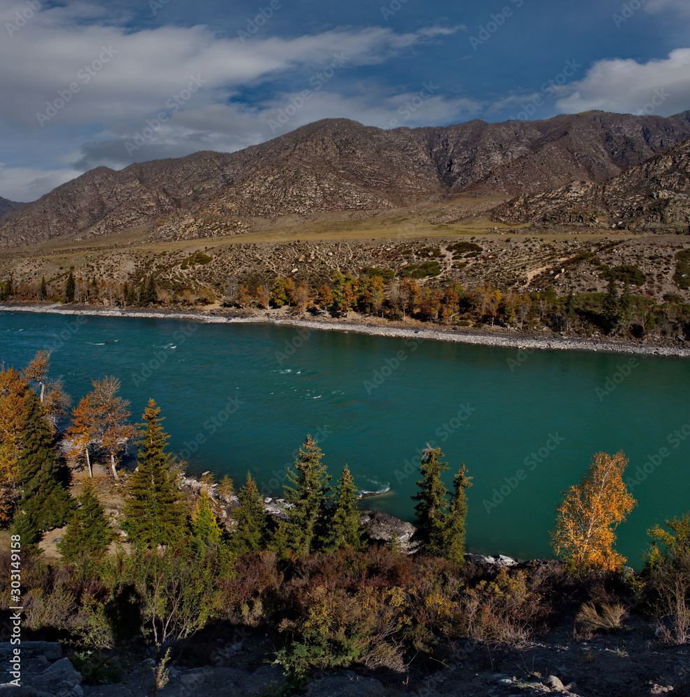 Russia. The South Of Western Siberia. Late autumn in the Altai mountains, the Katun' river.