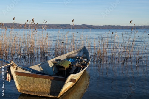 Tableau sur toile landscape and view of Lake Bolsena, province of Viterbo, Lazio, Italy