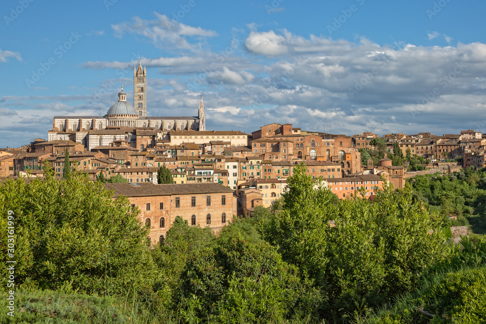 Cattedrale di Santa Maria Assunta. The Duomo Santa Maria Assunta in Siena is located on the highest point of the city hill. Tuscany, Italy