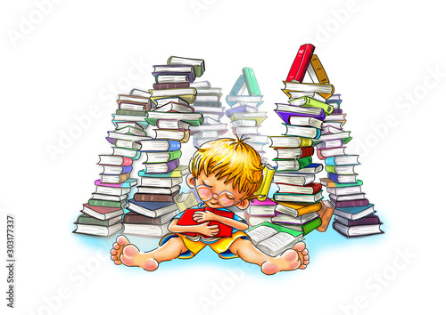 Kleiner Junge mit Brille sitzt barfuß, die Beine weit von sich gestreckt, mit einem Buch, das er umarmt, schlafend vor Stapel von Büchern. Er hält sein Buch fest umklammert. Er ist verliebt in Bücher