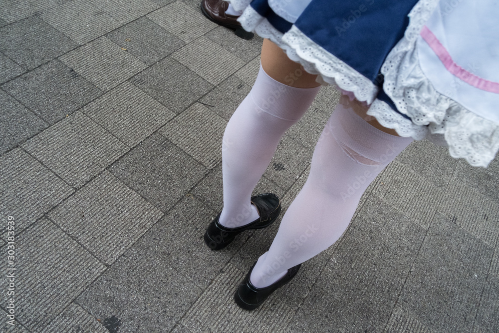 maid cafe girl maid cafe girl