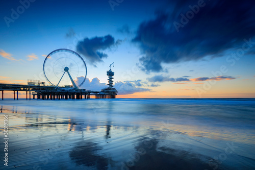 ferris wheel on the Pier at Scheveningen © GAPS Photography
