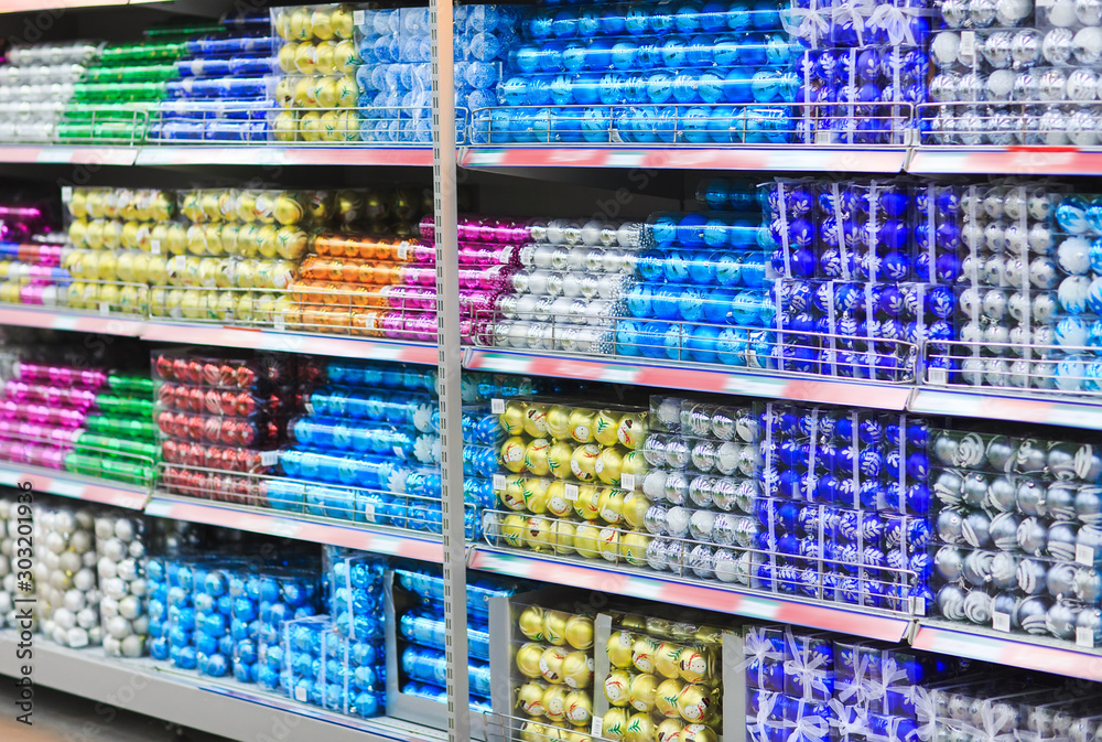 Decoration items for Thanksgiving and Christmas seasons in different designs and colors are displayed Decoration items for Thanksgiving and Christmas seasons in different designs and colors are displayed