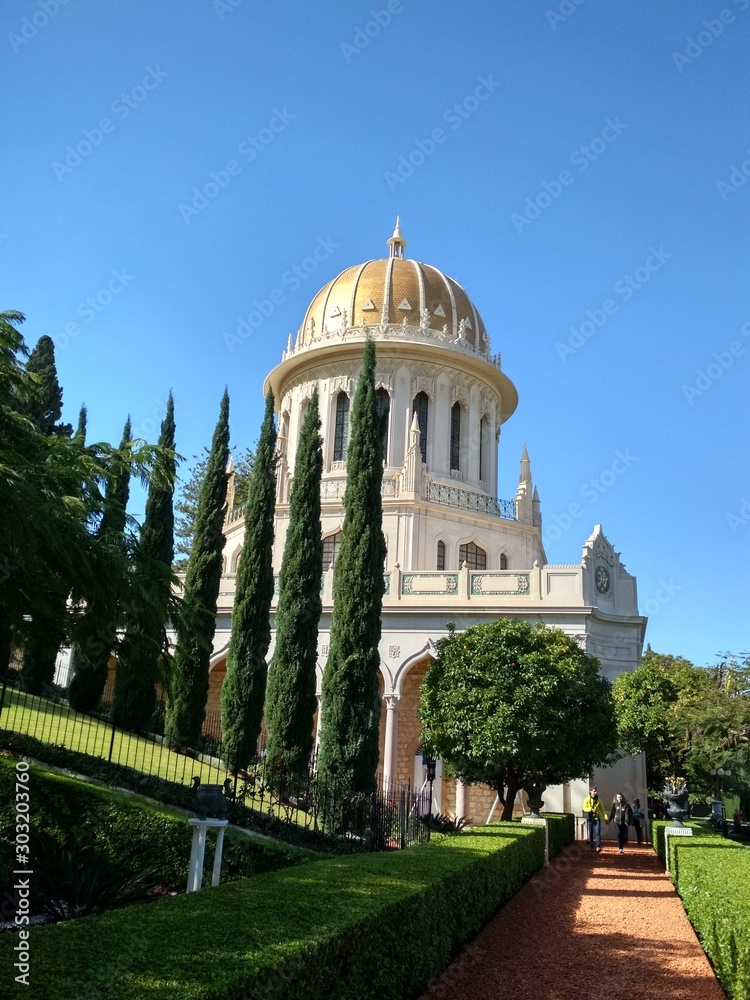 Haifa cityscape and Bahai Gardens (Shrine of the Bab), a holy pilgrimage for the Bahai believers built on Mount Carmel in Haifa, Israel
