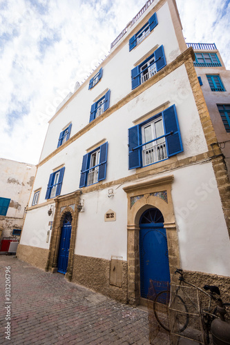 Random Building in Essaouira © Alimaan
