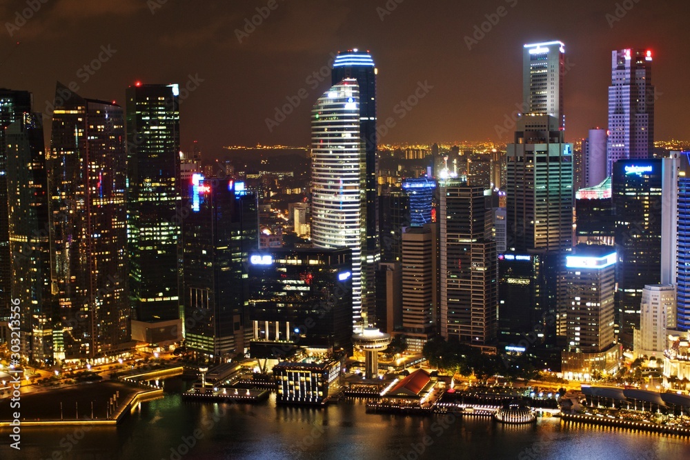 Fototapeta premium Singapore Marina Bay skyline at night