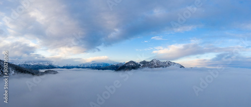 Herzogstand übern Nebelmeer Panorama