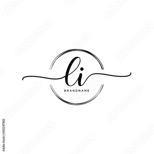 LI Initial handwriting logo with circle template vector.