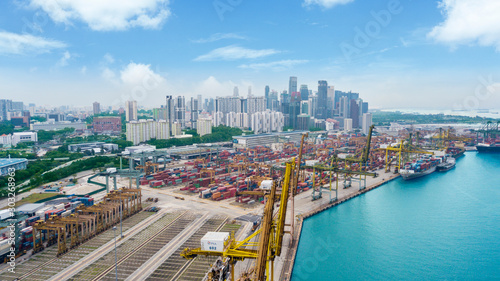Canvas Print Landscape view of port in Singapore during day