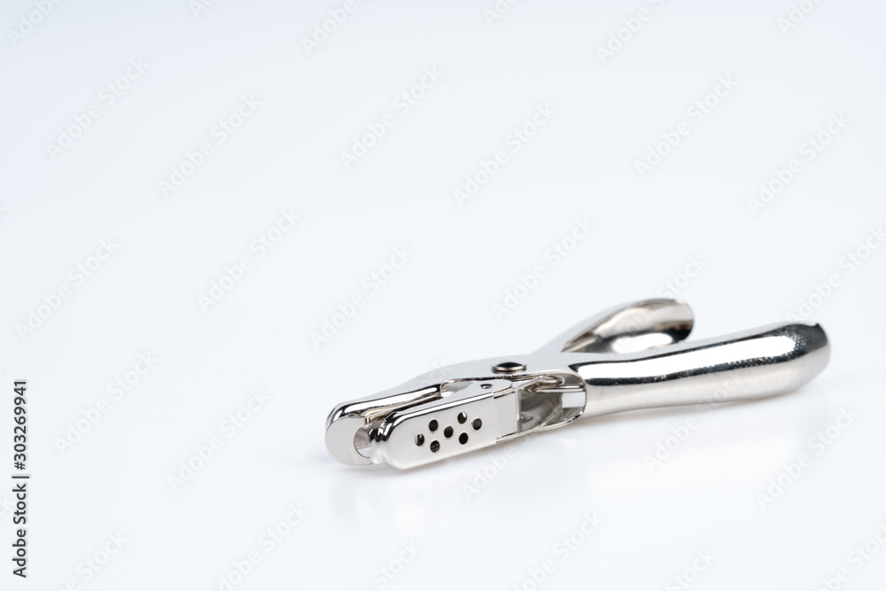 Silver paper punch one round hole for office work Silver paper punch one round hole for office work