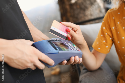 Credit Card Payment Termina...