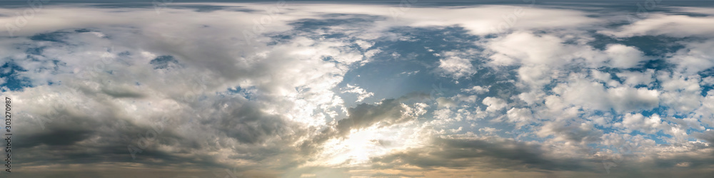 Obraz premium dark sky before sunset with beautiful awesome clouds. Seamless hdri panorama 360 degrees angle view with zenith for use in 3d graphics or game development as sky dome or edit drone shot