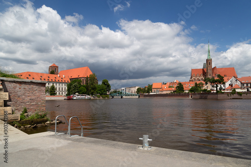 Widok na Ostrów Tumski we Wrocławiu photo