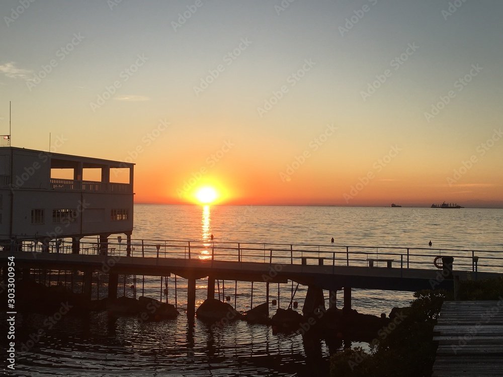 Fototapeta premium sunset at beach