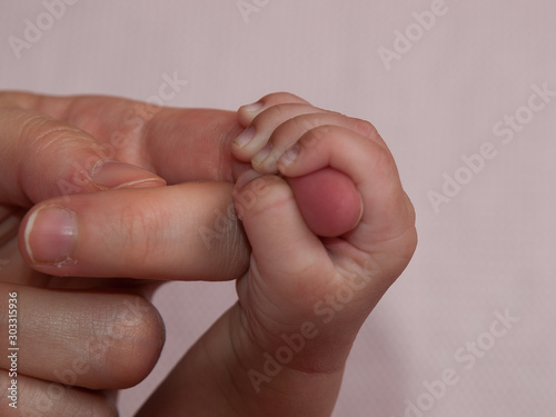 bebe manos
