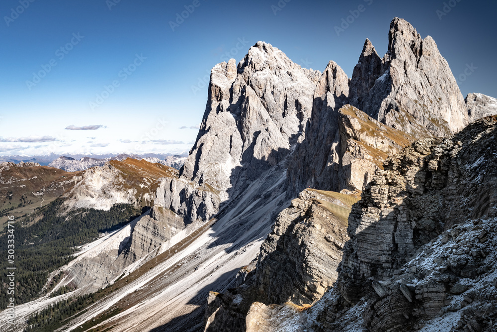 Blick auf die Geislerspitzen in den Dolomiten, Südtirol, Italien