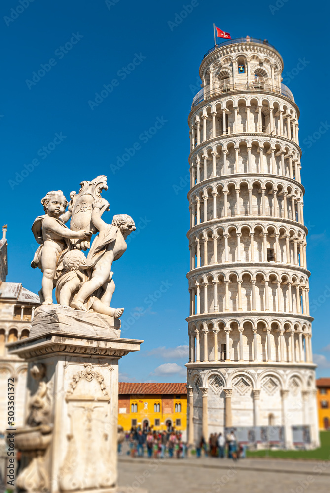 Shot of the leaning tower of Pisa, in the Italian region of Tuscany, taken on a sunny day