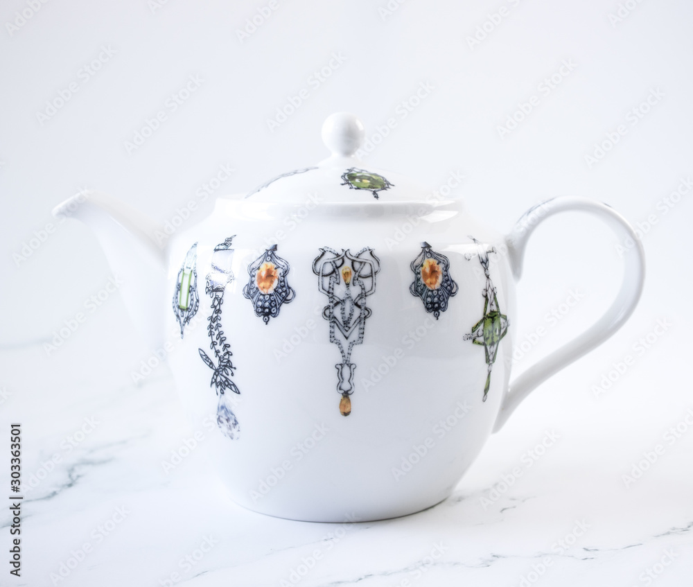Foto Tea pot isolated on white background