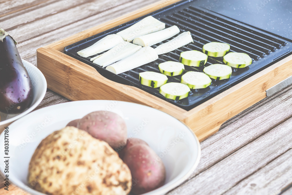 Φωτογραφία Tischgrill im Garten: Vegetarische Küche, lecker und gesund zubereitet