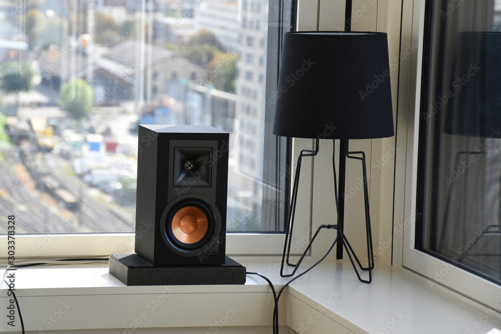 Ταπετσαρία A modern living room interior with high quality speaker and lamp at the corner i