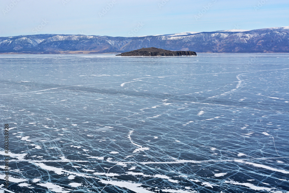 Φωτογραφία Panoramic view of Ogoy Island, the largest island in the Maloe More strait of La