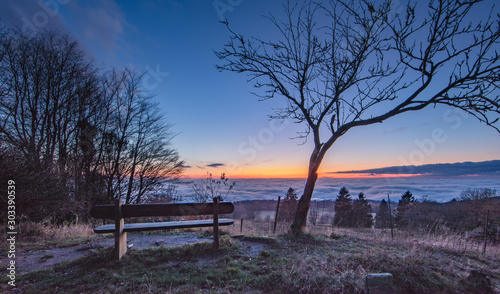 blaue stunde auf dem hohen meißner