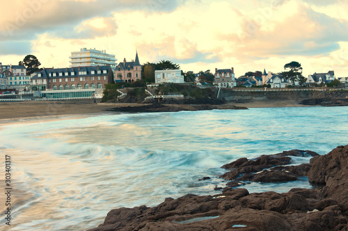 plage de saint quay portrieux - cote armor - baie de saint brieuc photo