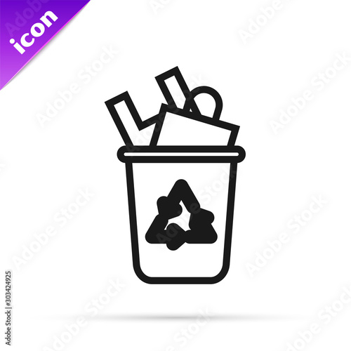 Black line Recycle bin with recycle symbol icon isolated on white background. Trash can icon. Garbage bin sign. Recycle basket sign. Vector Illustration