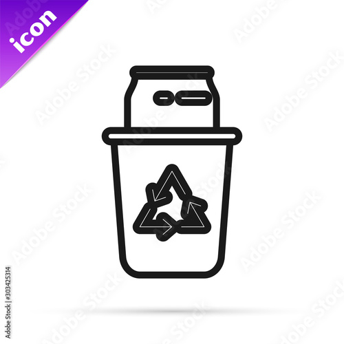 Black line Recycle bin with recycle symbol and can icon isolated on white background. Trash can icon. Garbage bin sign. Recycle basket sign. Vector Illustration