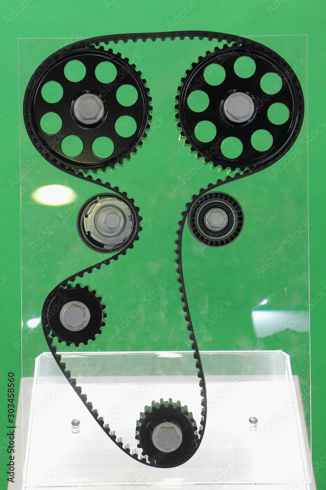 Principle of operation dual overhead camshaft drive model, two cog