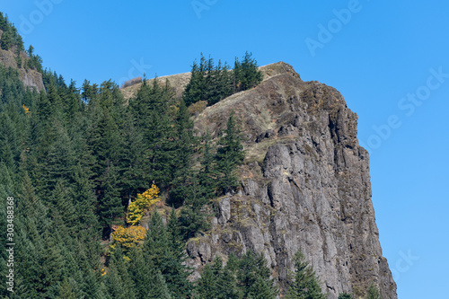 Hamilton Mountain Summit in Beacon Rock State Park, Washington, USA