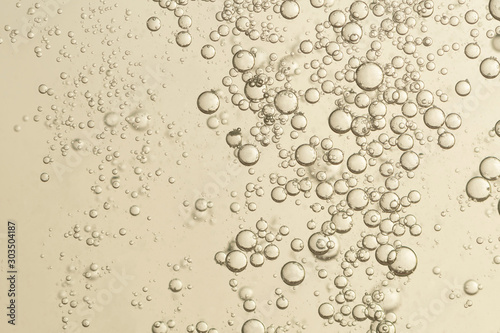 GOlden champange bubbles