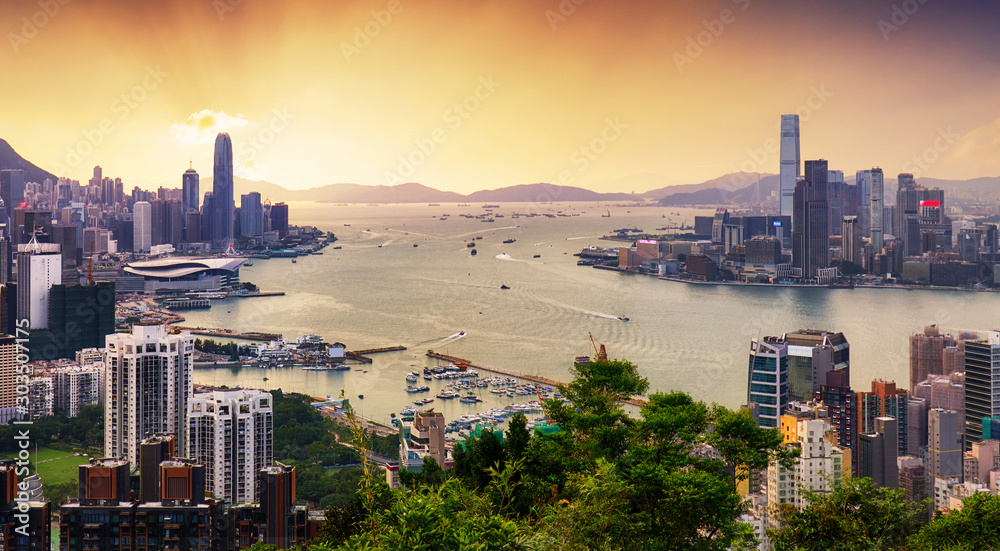 Εκτύπωση καμβά Hong Kong skyline at dramatic sunset