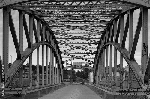 Stalowy most