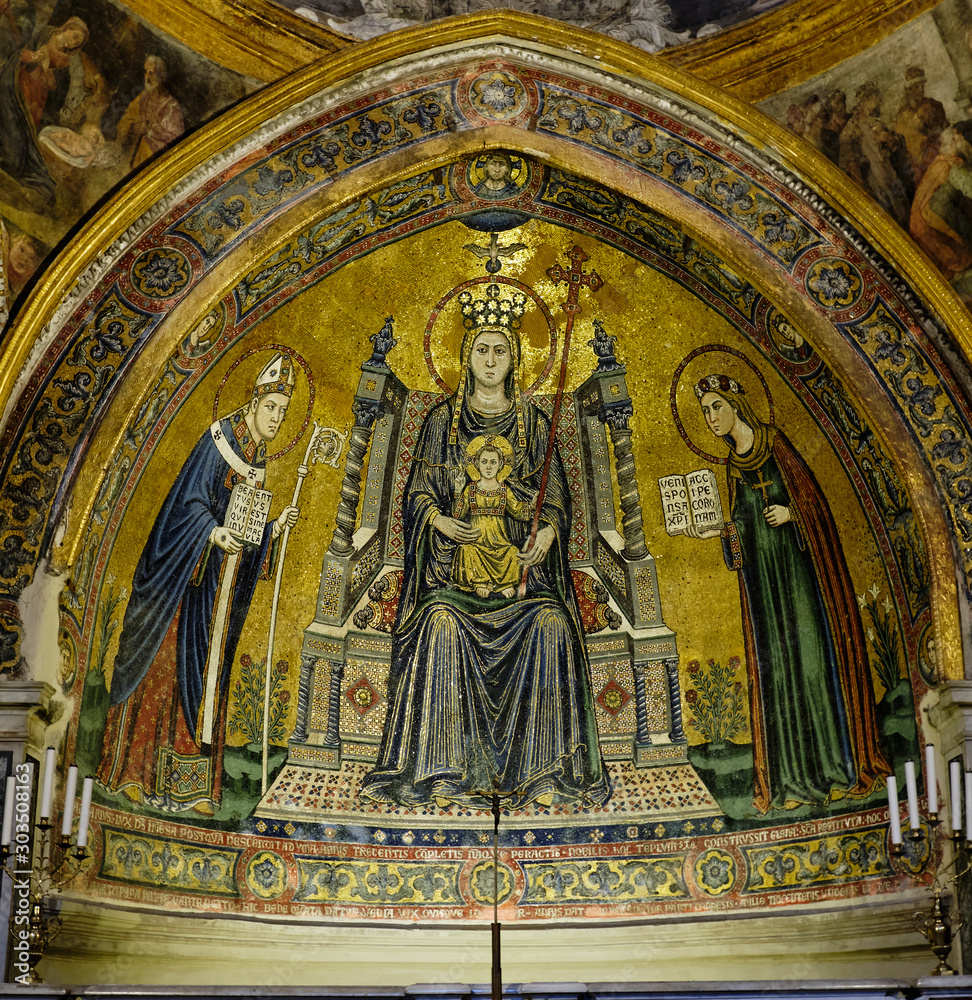 Foto scattata ad un antico mosaico all'interno della cattedrale di San Gennaro a Napoli.