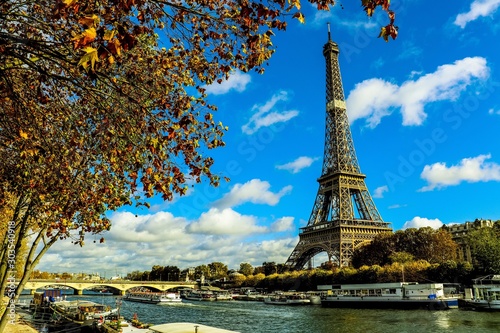 eiffel tower in paris © linda