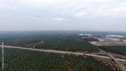 Luftaufnahme vom Standort der zukünftigen Tesla GigaFactory 4 in Grünheide, Brandenburg © KarachoBerlin