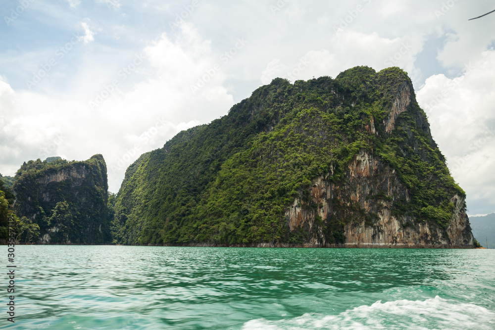 Fototapeta premium Karst mountains of lake Cheo Lan in Thailand