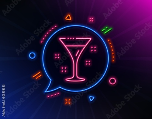 Cocktail glass line icon. Neon laser lights. Martini drink sign. Hotel service symbol. Glow laser speech bubble. Neon lights chat bubble. Banner badge with cocktail icon. Vector