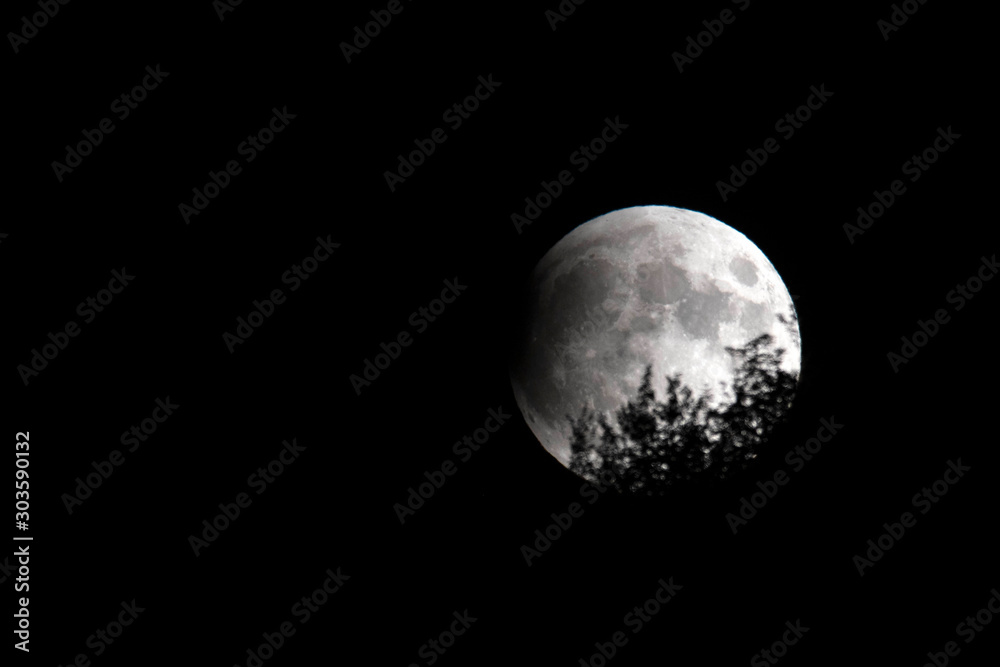 beginning of the moon eclipse beginning of the moon eclipse