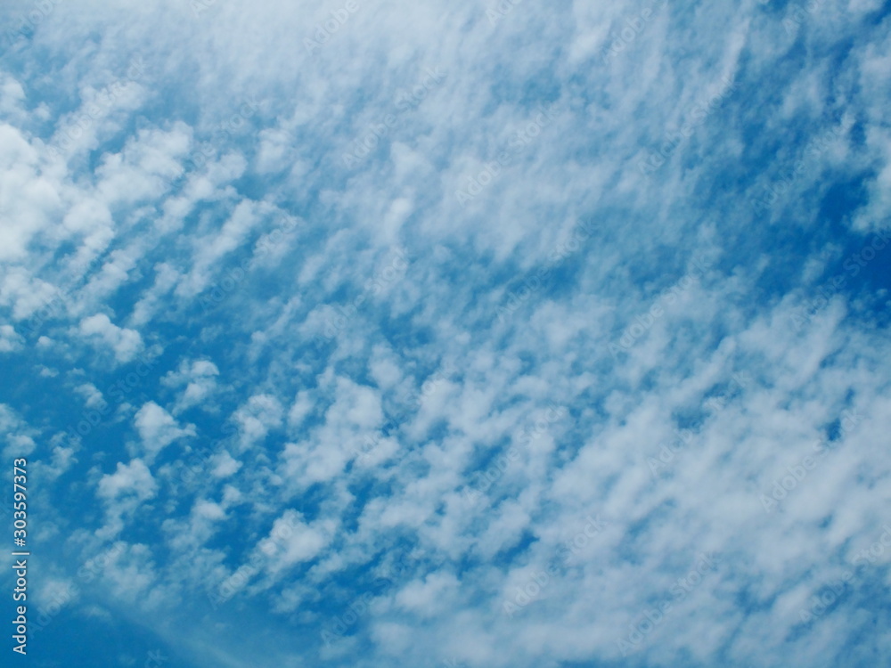 Beautiful sky and cloud  background look like waves 