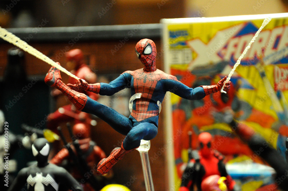 Naklejka premium KUALA LUMPUR, MALAYSIA -APRIL 7, 2018: Selected focused of Marvel Comic action figure called Spider-man. He was one of the Avengers team. Action figures displayed by the collector.