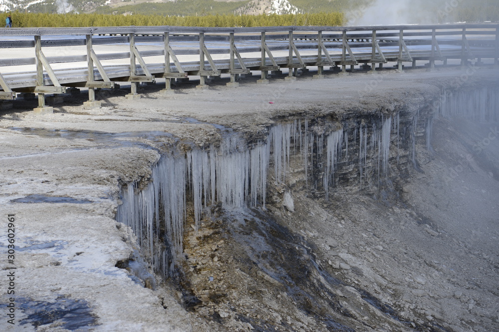 Excelsior geysor, midway geyser basin, yellowstone, USA Excelsior geysor, midway geyser basin, yellowstone, USA