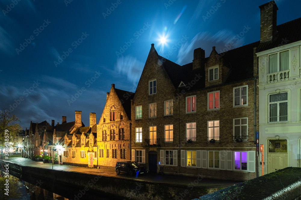 Canal in Bruges at night