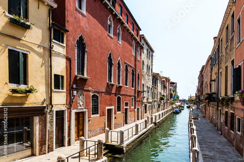 Kanal in Venedig © rkbox