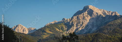 Gebirgskette Berchtesgaden, Alpen, Bayern photo