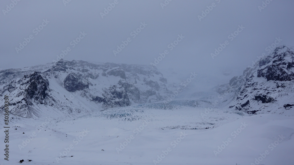 Dramatic and frozen glaciers of the Vatnajökull National Park, South Iceland