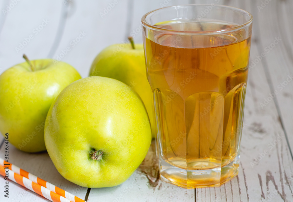 green apples, apple juice green apples, apple juice