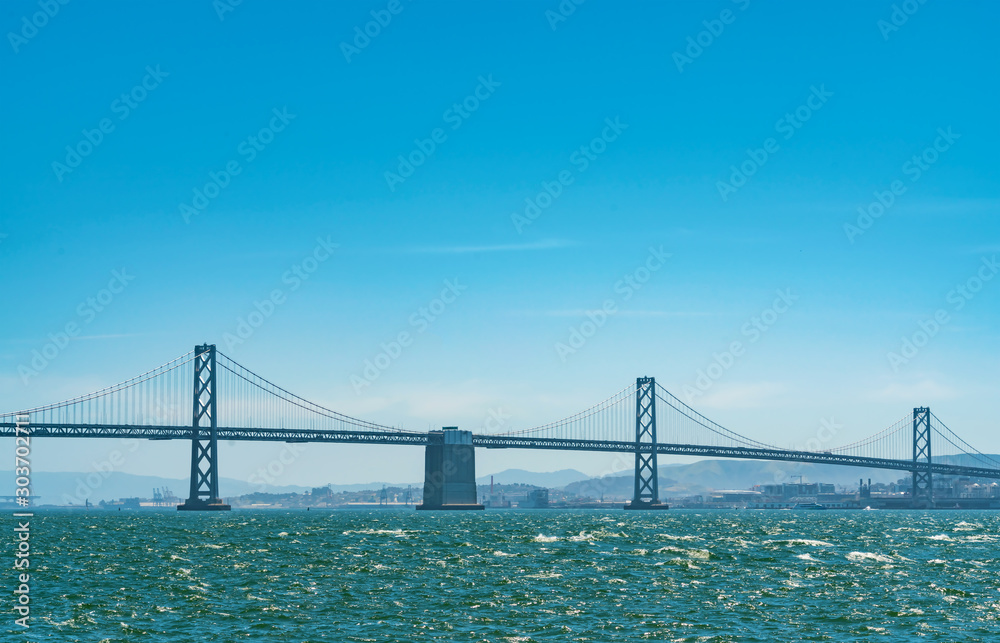 Obraz premium View of San Francisco's Bay Bridge and harbor